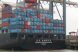 Containerverlad in Hamburg